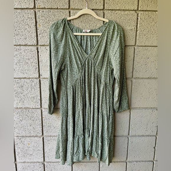 Faherty Dresses & Skirts - Faherty Sirene Dress, Large, green and white
